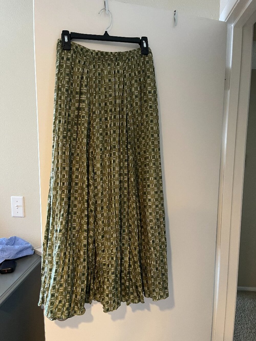 Vintage Green Pattern Silk Maxi Skirt